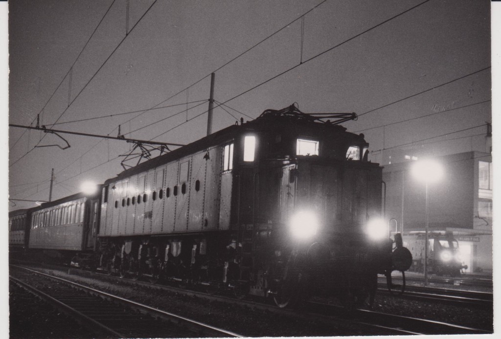 E 428 068 Milano Porta Garibaldi 6 Novembre 1973 Il Portale Dei Treni