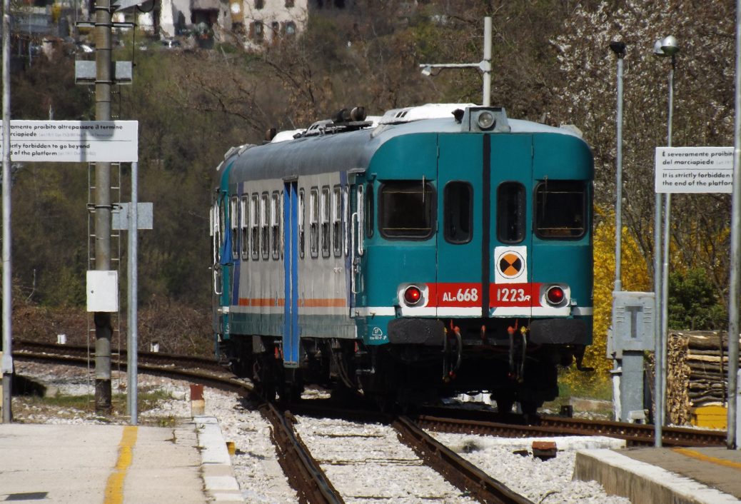 Aln Xxxr Aln R Stazione Di Longarone Bl Aprile