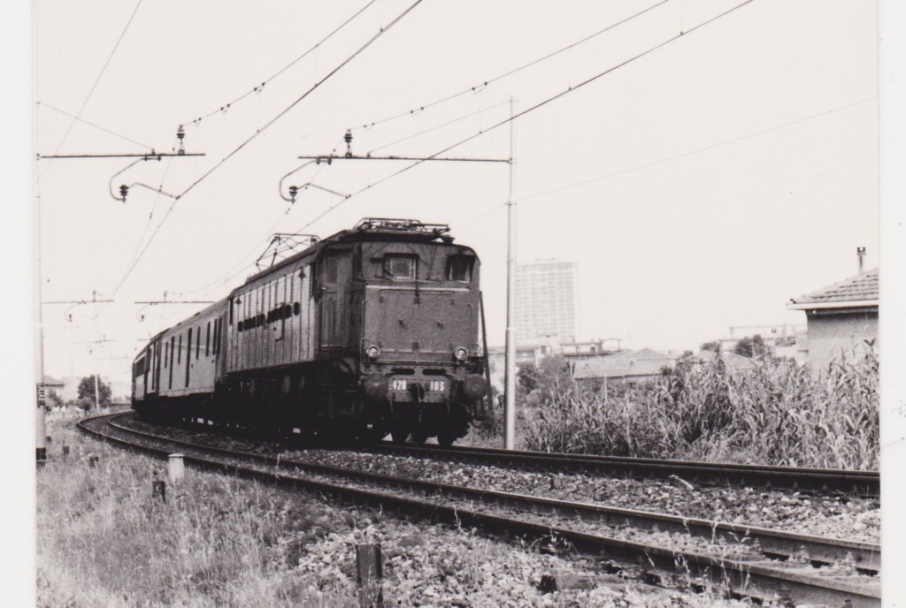 E.428.103 Rimini 20 Giugno 1977 – Il Portale Dei Treni