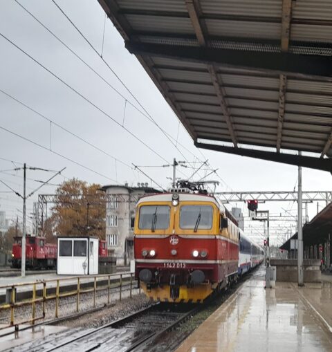 HŽ PP/Ferrovie Croate Trasporto Passeggeri/ 1142…013 – Stazione di Zagabria Centrale, Croazia – 20 Novembre 2024 di Tomas